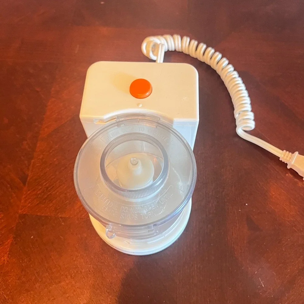 Vintage Black & Decker Handy Chopper Electric Mini Food Processor